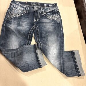 Miss Me Women’s Distressed Denim Capri Pant size 25